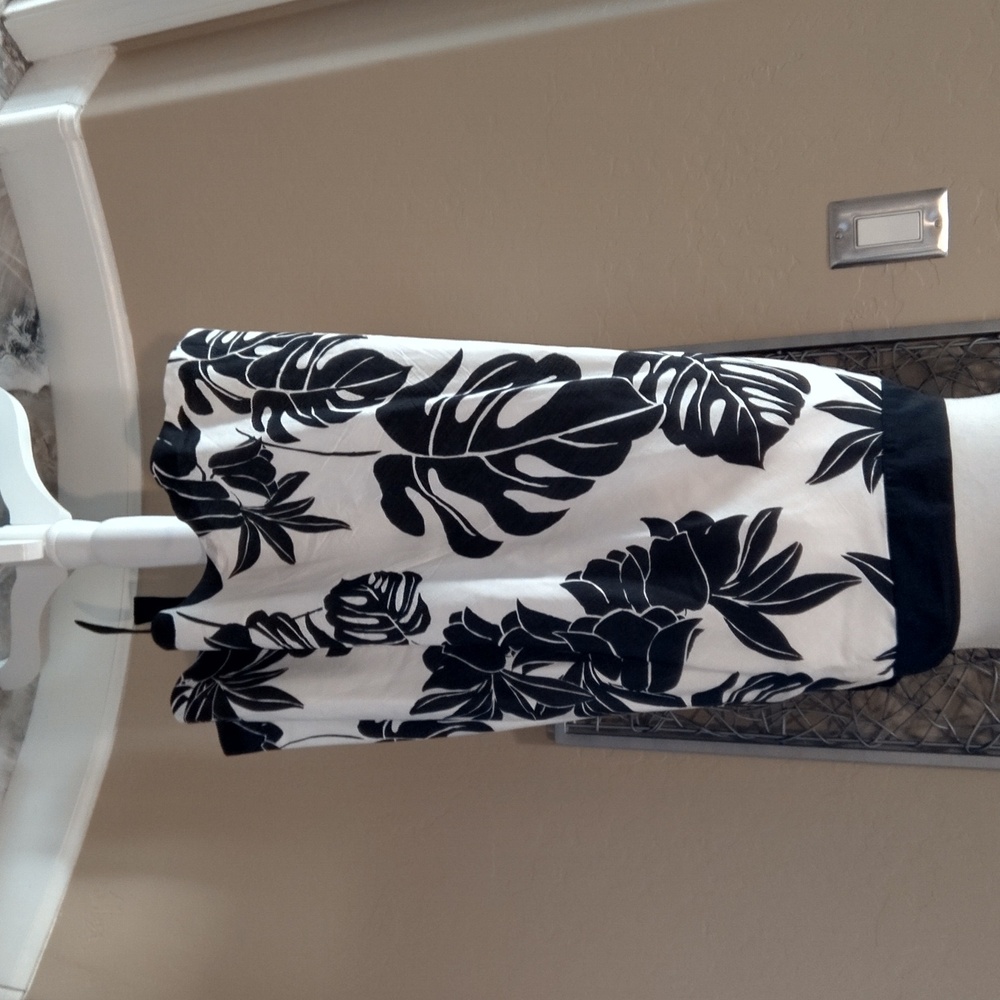 White House Black Market Silk Palm Print Circle Skirt with Waist Tie - Picture 3 of 7